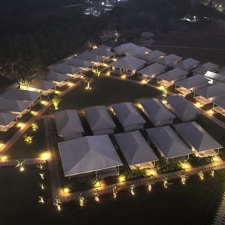 The Fern Seaside Luxurious Tent Resort דמאן מראה חיצוני תמונה