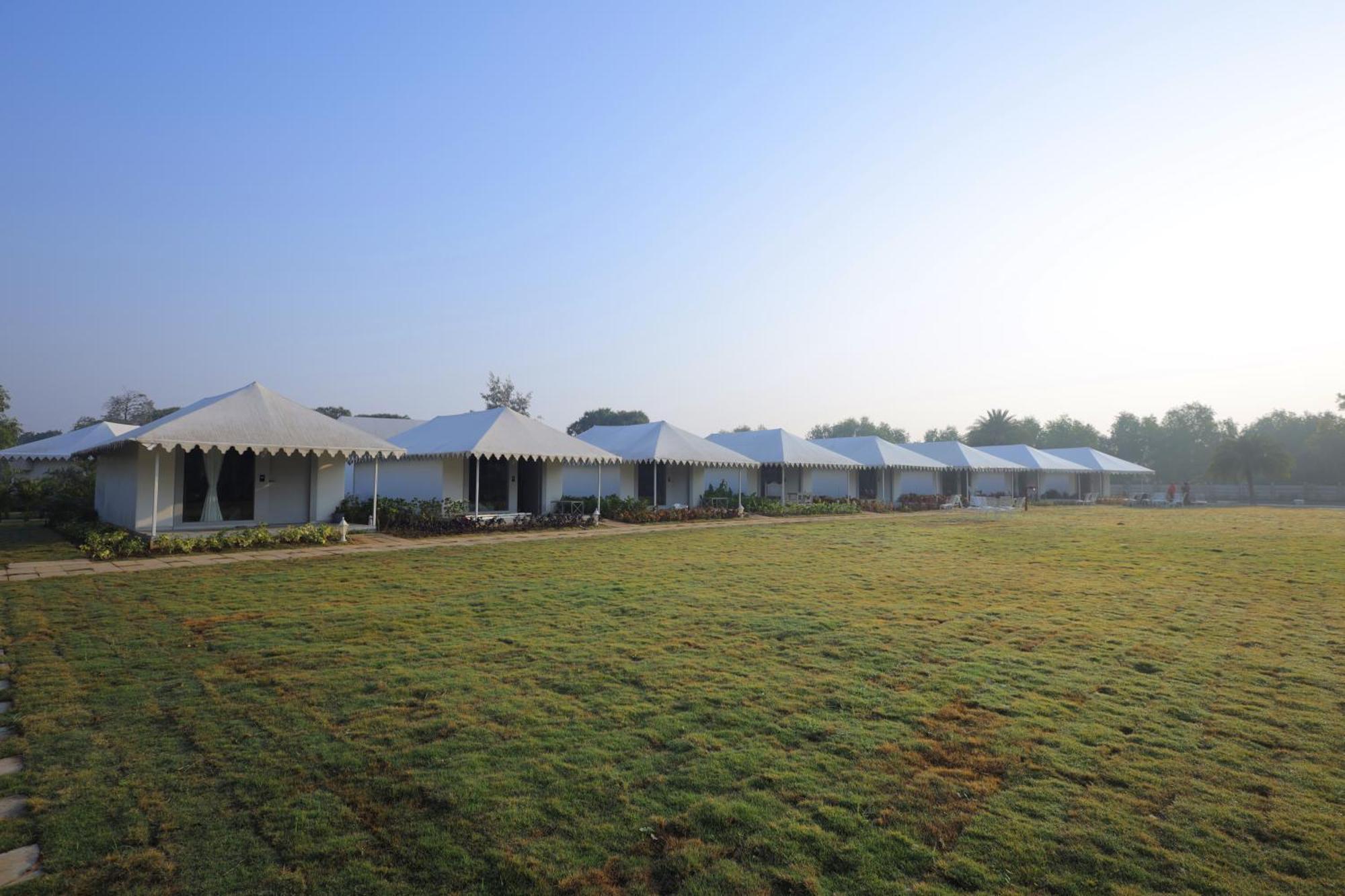 The Fern Seaside Luxurious Tent Resort דמאן מראה חיצוני תמונה