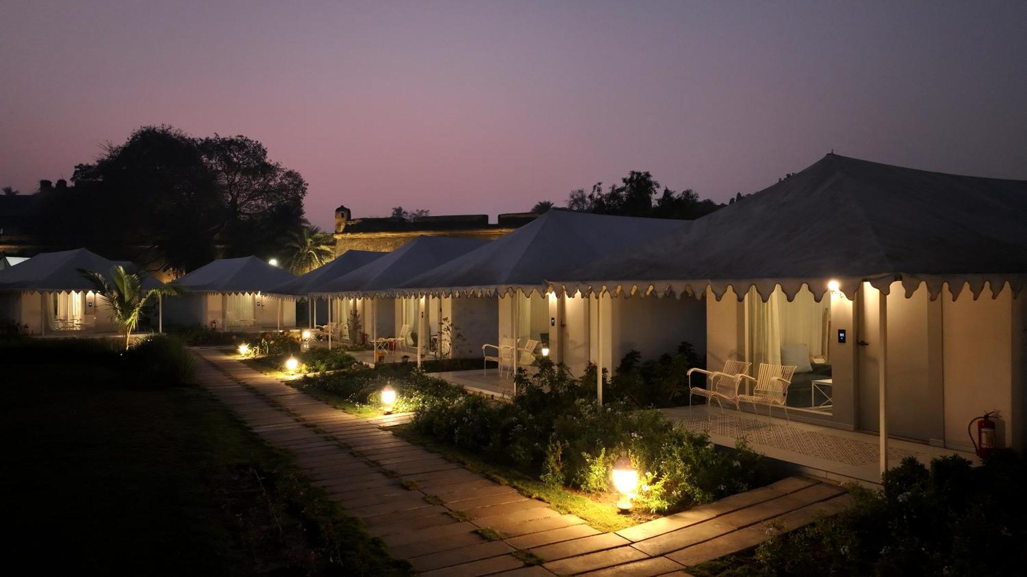 The Fern Seaside Luxurious Tent Resort דמאן מראה חיצוני תמונה