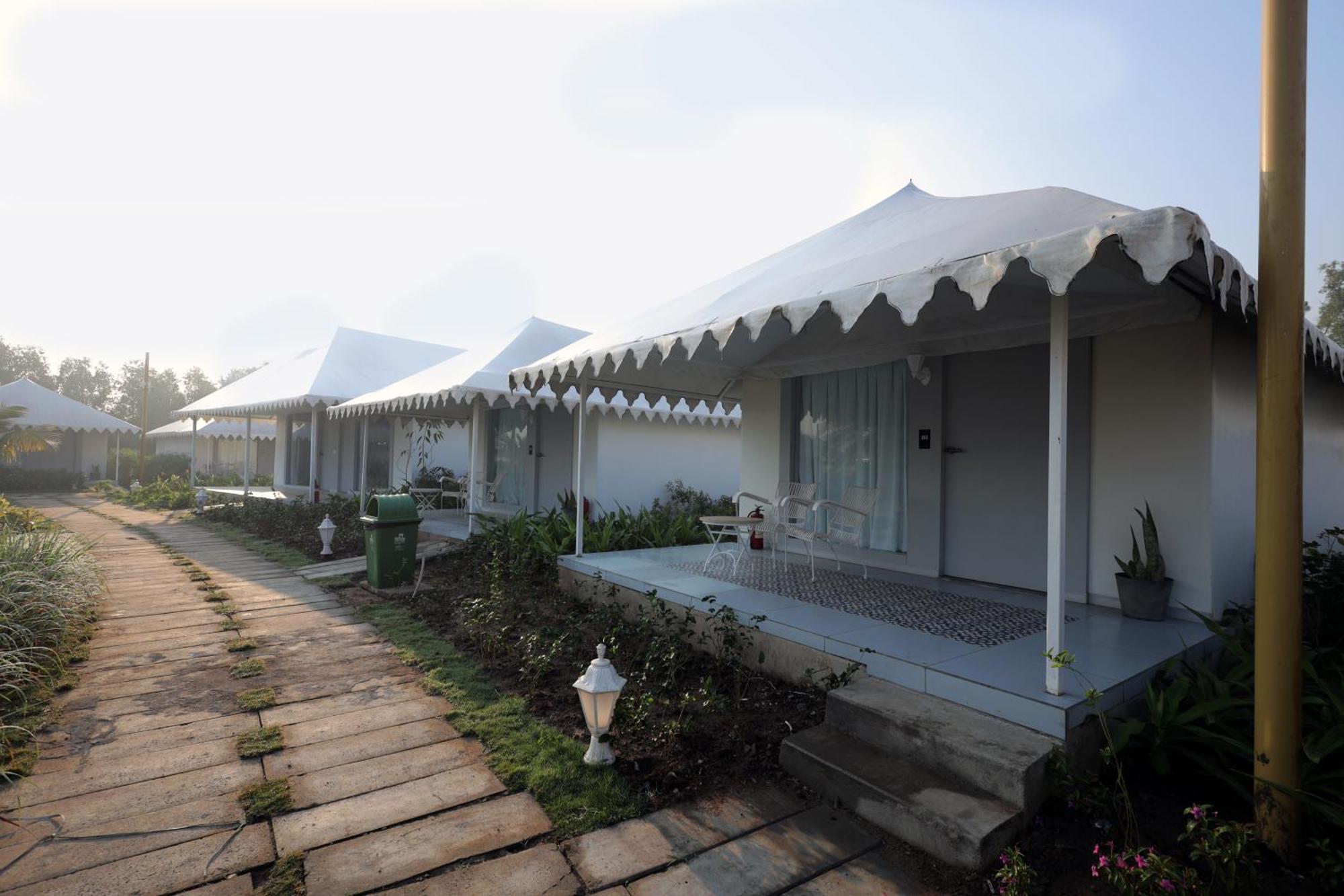 The Fern Seaside Luxurious Tent Resort דמאן מראה חיצוני תמונה